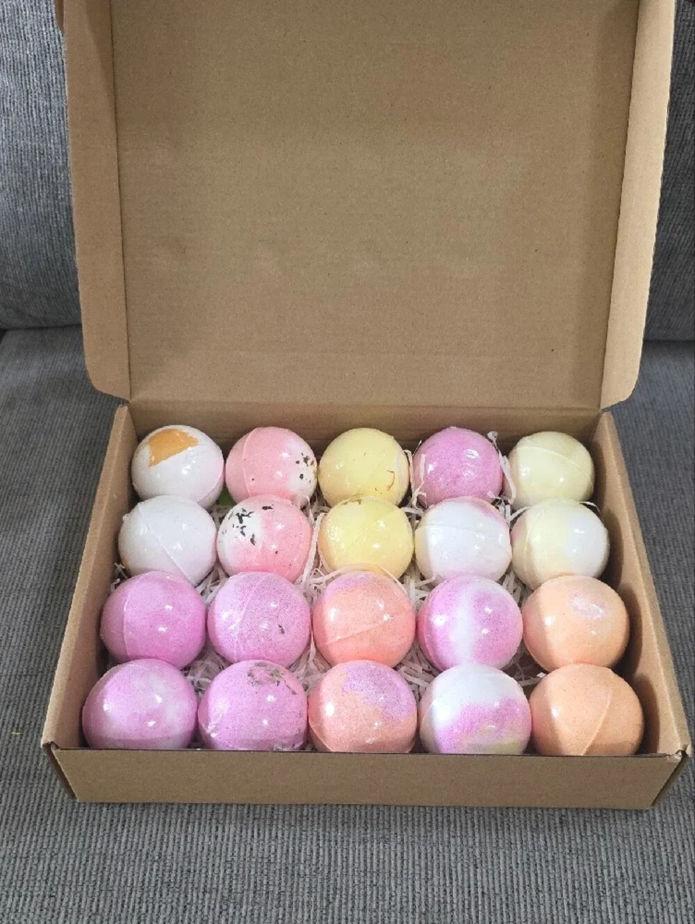 Pahxu bath bomb